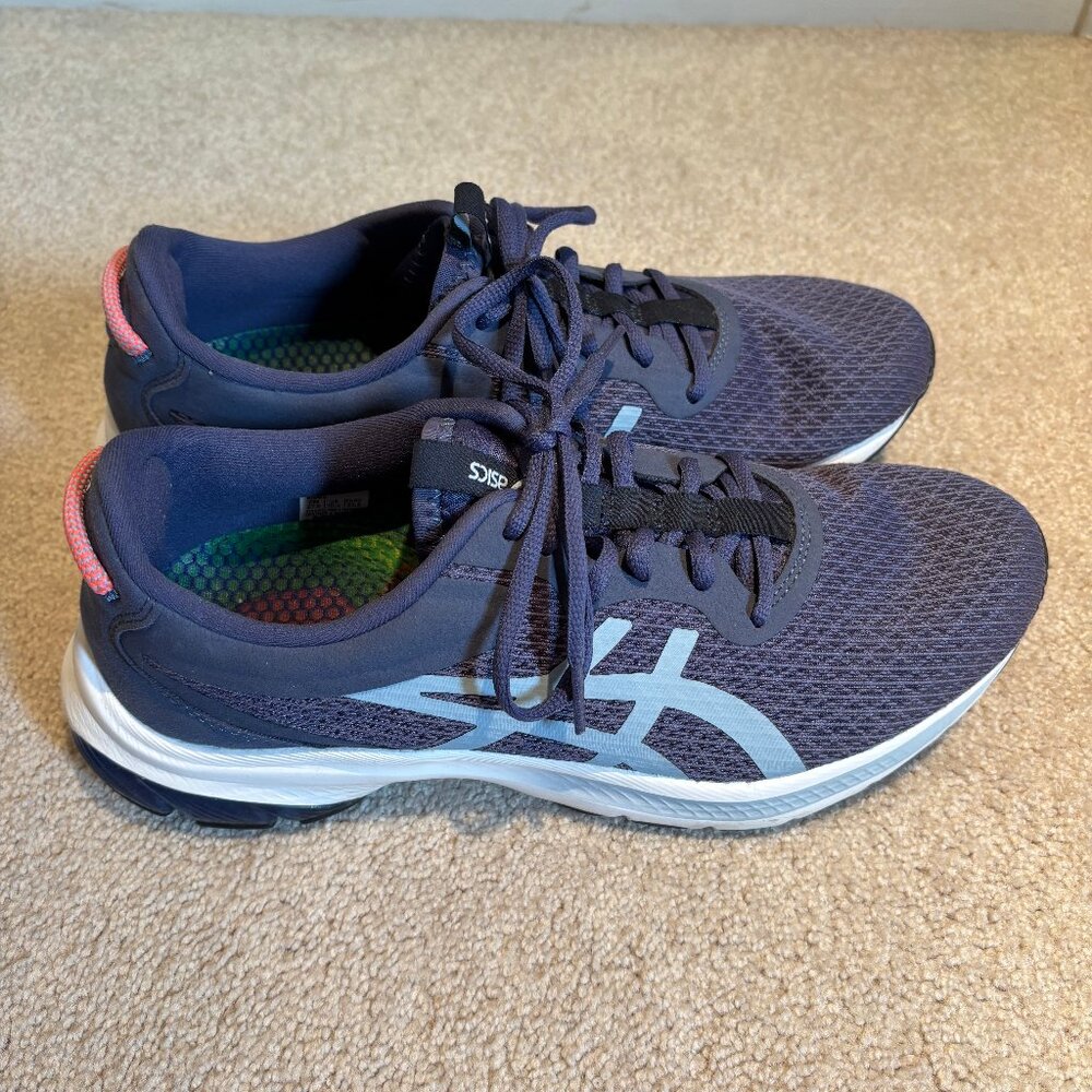 Women's Navy Asics Sneaker Size 10.5 EUC